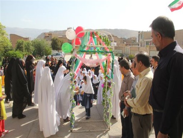 سال اولی ها راهی مدرسه ها شدند/ میزبانی گرم مدارس درماه مهربانی