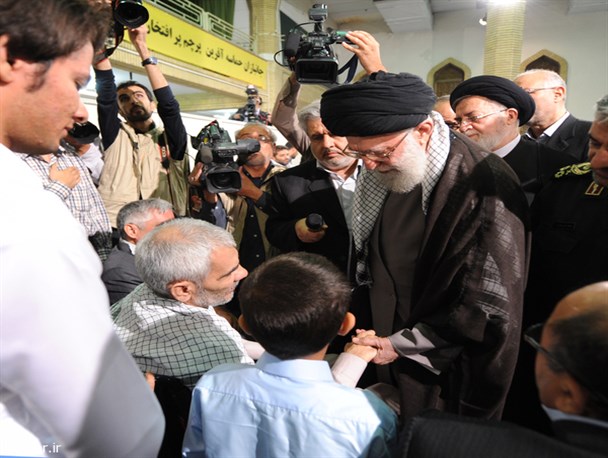 دیدارجانبازدلگانی بامقام معظم رهبری+تصاویر