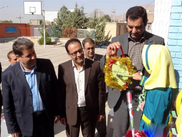 زنگ شکوفه ها و جوانه ها در صحنه نواخته شد+ تصاویر