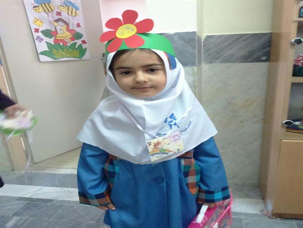 «ثنا»کوچولو به مدرسه رفت + تصاویر