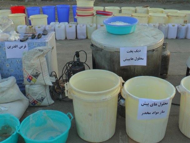 متلاشی شدن باند بزرگ 50 میلیاردی مواد مخدر صنعتی در سردشت + جزئیات و تصاویر
