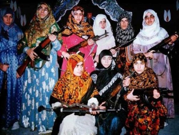 صبر زنان در جنگ تحمیلی پشتیبان رزمندگان بود