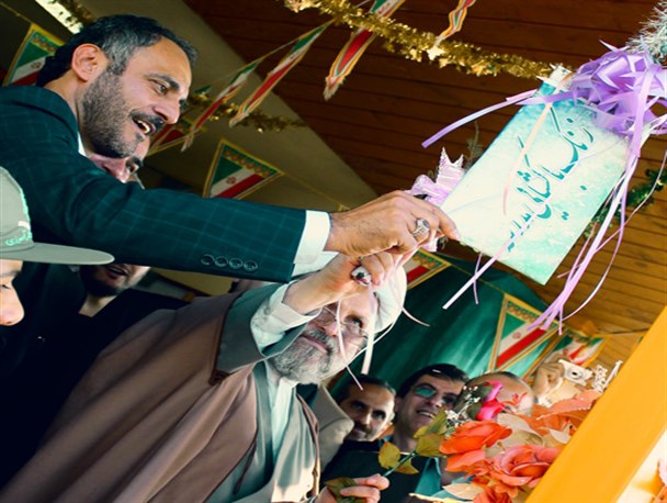 گفتمان غیر آموزشی در مدارس و دانشگاه خیانت به دانش‌آموزان و دانشجویان است+تصاویر