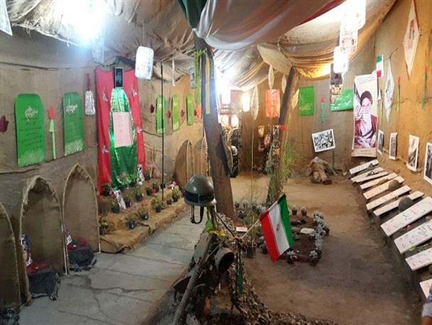 برپایی نمایشگاه هفته دفاع مقدس در طرقبه+ تصاویر