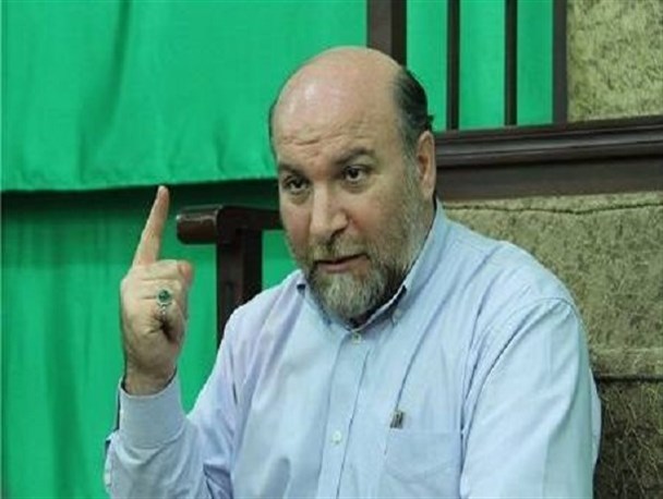 اشتباه محض است که دستگاه امام حسین(ع) محل کسب درآمد مداحان شود/ به حضرت زهرا قسم آمریکا دشمن قسم خورده هیئت و روضه اباعبدالله(ع) است