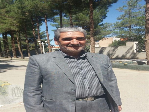 بزرگترین افتخاری که جبهه نصیبم کرد حضور در جوار مقام معظم رهبری بود
