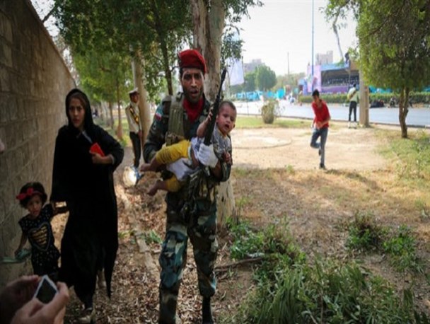خون شهدا اهواز ضامن انسجام و وحدت کشور خواهد شد/مزدوران حادثه رژه اهواز هزینه سنگینی پرداخت خواهند کرد