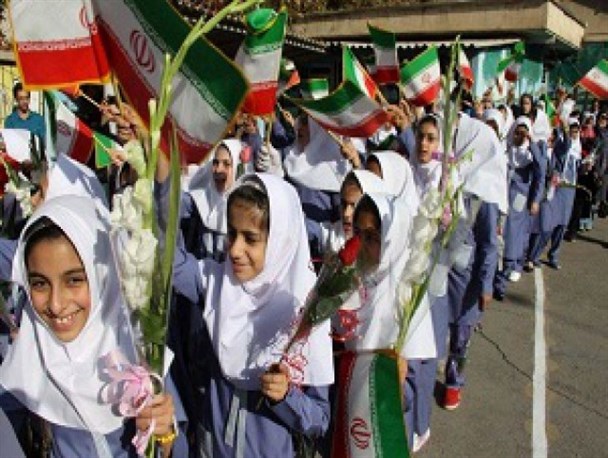 تضمین آینده شغلی دانش‌آموزان به دنبال اجرایی شدن سند تحول بنیادین/ دانش آموزان ستارگان درخشان فردای ایران