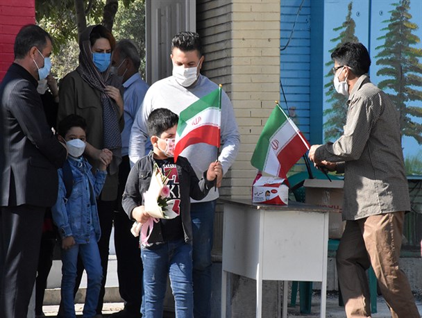 جشن شکوفه‌ها در اولین روز ماه مهر