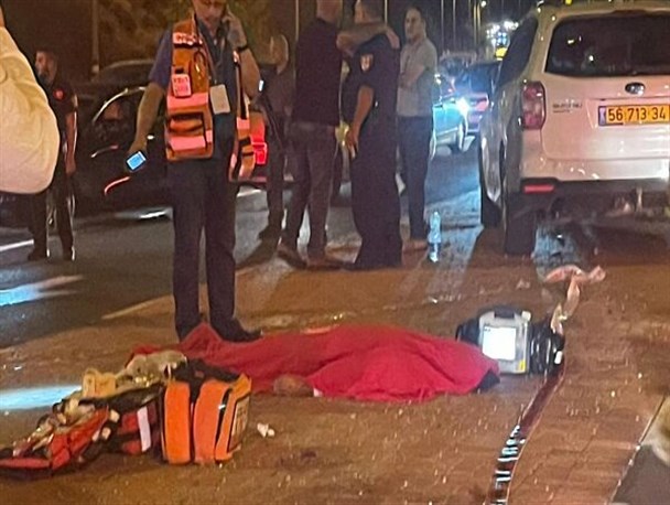 زخمی شدن تعدادی صهیونیست در عملیات استشهادی یک فلسطینی