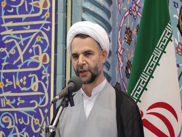 مقابل هتک حرمت فضیلت‌های نظام سکوت نمی‌کنیم/ کسی که تیغ بر روی نظام می‌کشد یک غاصب است