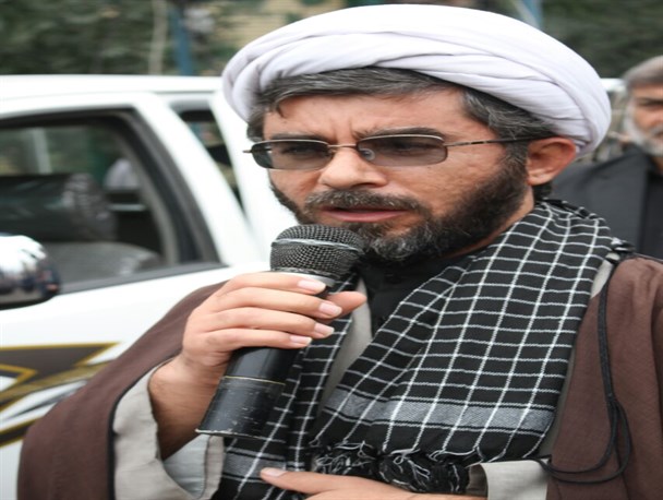 آب را هم روی ما ببندند و تشنه بمانیم به دشمن التماس نخواهیم کرد