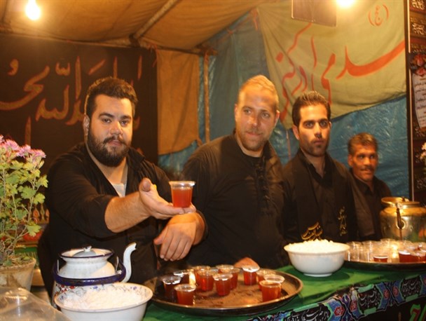 بفرمایید چای صلواتی+تصاویر
