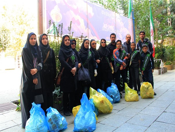 جمع آوری ظروف پلاستیکی در روز تاسوعای حسینی(ع) از سطح شهرها در سراسر کشور+تصاویر