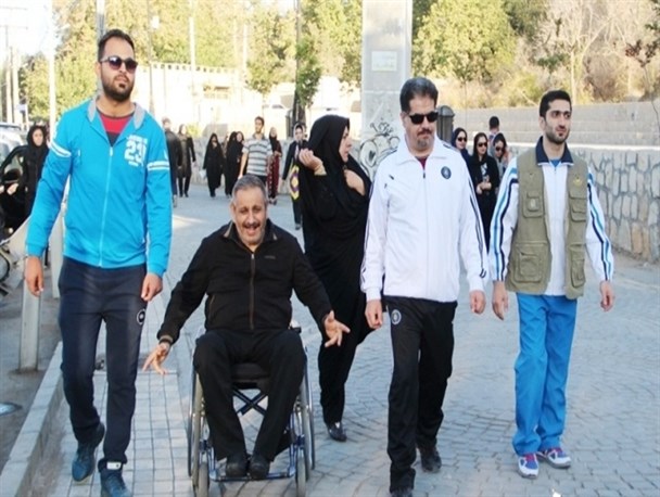 همایش پیاده روی به مناسبت هفته ورزش در بلوار چمران شیراز