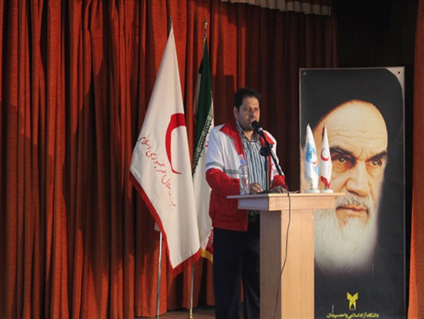 طرح دست های مهربان در سپیدان اجرا شد