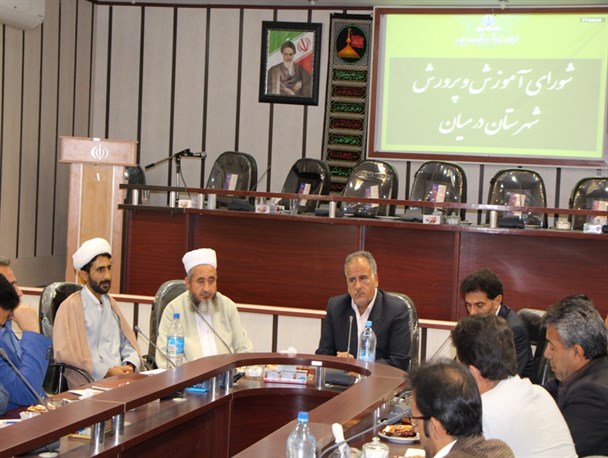 ساخت خانه معلم در درمیان با جدیت پیگیری شود