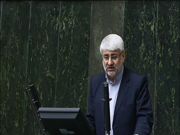 تغییر وزراء اقدامی انتخاباتی است / فساد مالی وزارت آموزش و پرورش باید توسط دستگاه های مسئول پیگیری شود