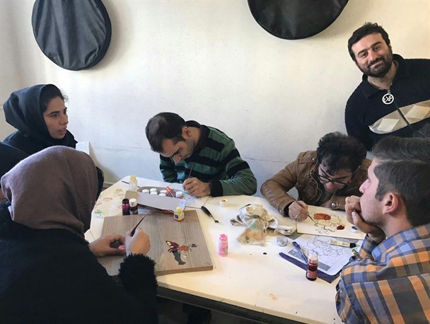عشق مربی سنندجی به فرشته هایی با محدودیت جسمی / تبسم هایی واقعی‌تر از لبخندهای رنگین