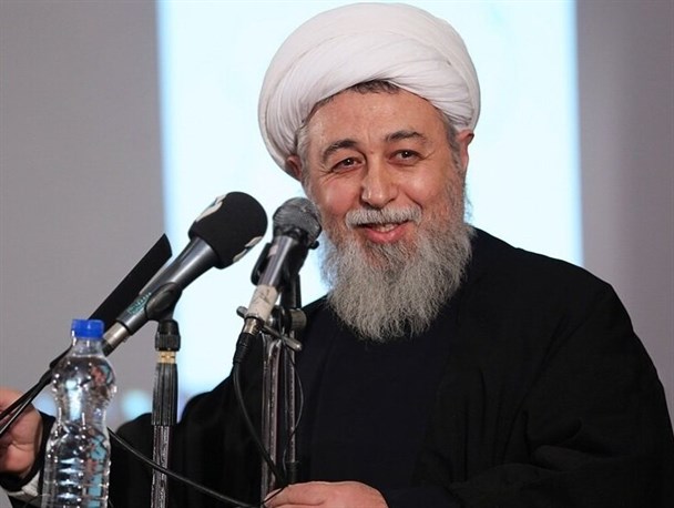 روحیه جهادی آیت‌الله شاه‌آبادی نماد عرفان واقعی است