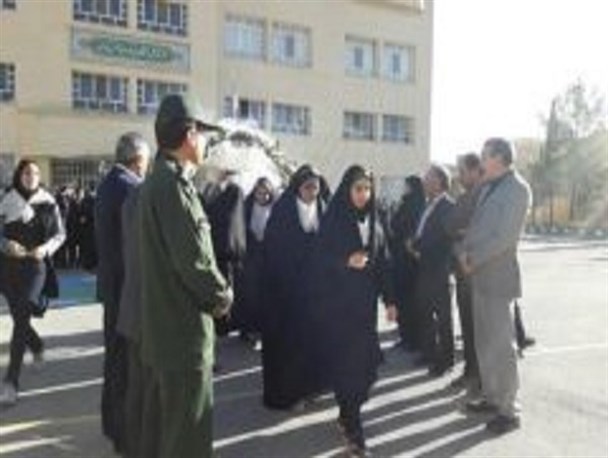اعزام ۸۰ دانش آموز دختر تیران و کرون به اردوی راهیان نور