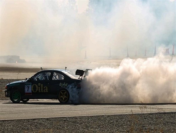 اتومبیلرانی دریفت قهرمانی کشور| پایان دور اول مسابقات/ گله‌دار بر سکوی نخست ایستاد