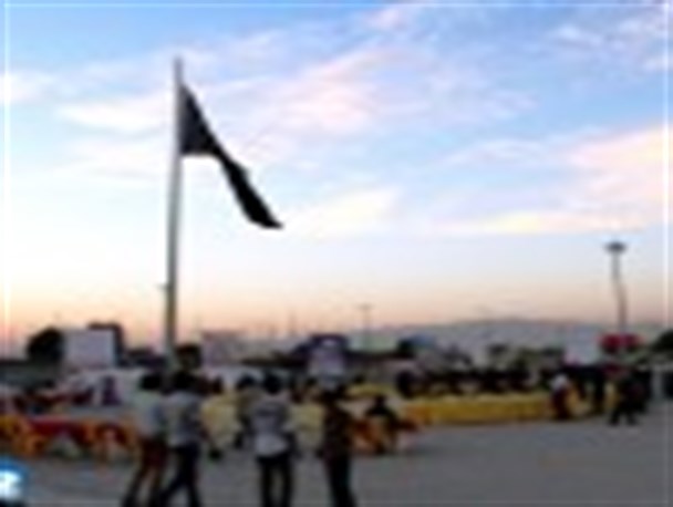بازارچه خیریه به نفع کودکان سرطانی در بندرعباس+تصویر