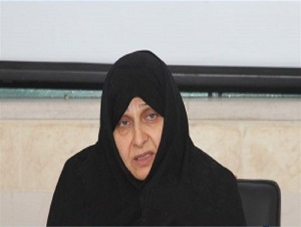 رسانه ها بیشترین نقش را در آمورش زندگی اسلامی ایرانی دارند/تنها راه مبارزه بی حجابی نظارت زنان بر زنان است