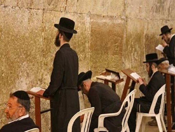 از تمسّک به دیوار ندبه تا توهین به مقدسات مسلمانان