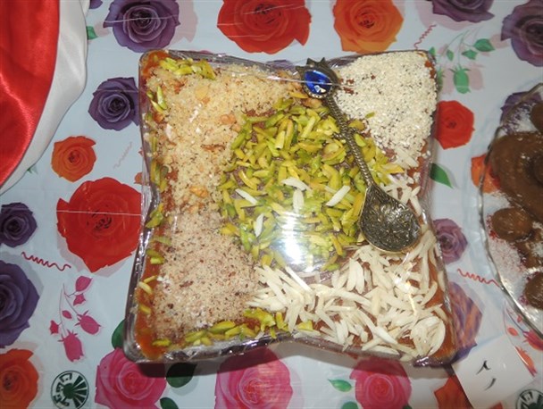 تصاویر/ برگزاری جشنواره غذاهای سنتی در روستای قلعه سین پیشوا