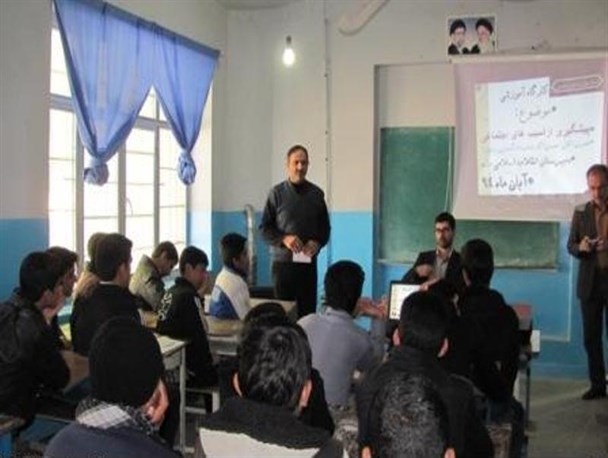 کارگاه پیشگیری از آسیب های اجتماعی در مدارس شهرستان رامیان برگزار می شود + تصاویر
