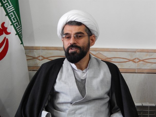 تلاش دشمن برای نفوذ، تهی کردن نظام از هویت دینی و انقلابی است
