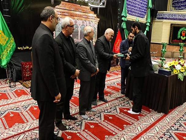 تجلیل از خادمین دهه اول محرم هیئت جوانان بنی هاشم ارومیه
