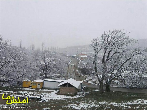 بارش اولین برف پاییزی در روستای سیاه خلک املش + تصاویر