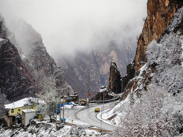 یخبندان جاده چالوس در روزهای آینده/ دمای سیاه‌بیشه باز هم کاهش می‎یابد