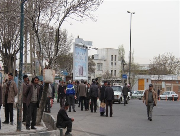 کارگران فصلی زنجان و فصل سرما / برجام نیز نتوانست کارگران را سر کار بفرستد