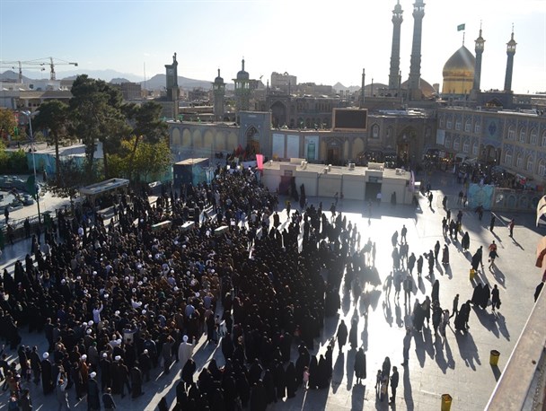 تشییع شهدای مدافع حرم بعد از 3سال گمنامی