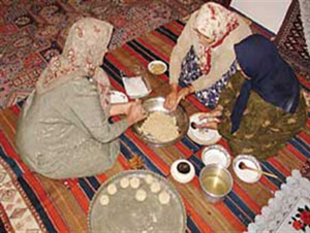 از تهیه شب چره تا بخت گشایی دختران دم بخت در چله شو