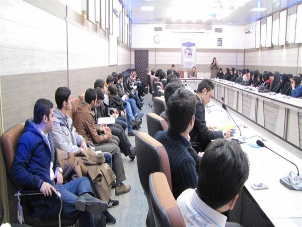 کرسی آزاداندیشی ارزیابی عملکرد دولت یازدهم در دانشگاه علوم پزشکی کردستان/عکس