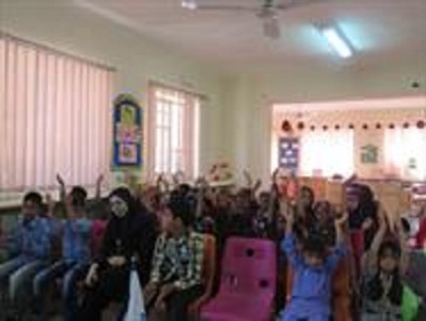 اجرای برنامه قصه‌گویی ویژه کودکان و نوجوانان  در شهرستان میرجاوه