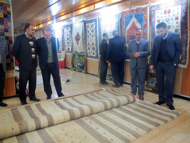 اولین نمایشگاه فرش گبه در سنقر و کلیایی افتتاح شد