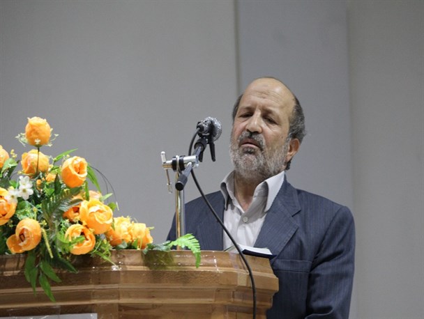 انتقاد رئیس بنیاد شهید خلیل آباد از عدم پرداخت معوقات به خانواده‌های معظم شهدا