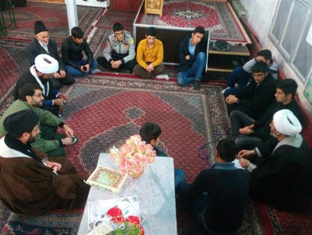 شجره طیبه بسیج، مقوله "انقلابی ماندن" را ترویج دهد