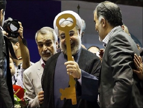 44 مورد شکرگزاری اقتصادی از رئیس جمهور/ خدا را صد مرتبه شکر که مشکل اقتصاد و اشتغال و طلاق همه یک جا حل شد!