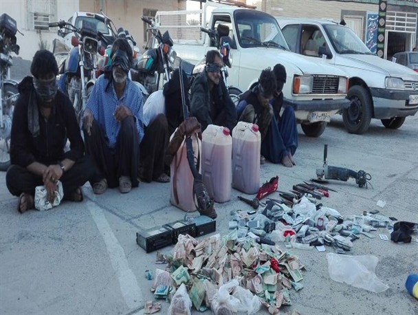 پلمپ 2 باب مغازه فروش قرص روان گردان در هشتنبدی میناب