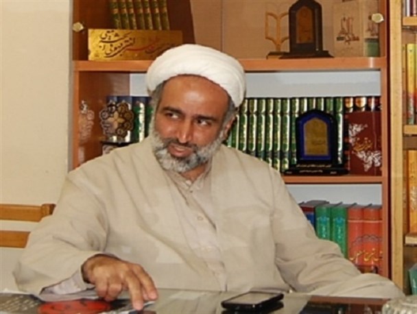 محور قراردادن دیدگاه های امام خمینی (ره) و مقام معظم رهبری از رویکردهای ایام الله دهه فجر است