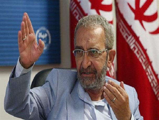انحراف دانشگاه جامعه را به سقوط می کشاند / مراکز تربیت نیروی انسانی هدف اصلی تخریب