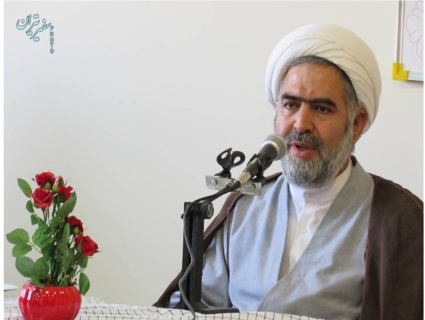 مراقبت کنیم انقلاب اسلامی دست نااهلان نیفتد/ مطالبه گری نقطه قوت دلسوزان نظام و انقلاب است