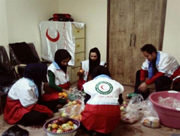 ۱۵۰ سبد کالا ویژه شب یلدا بین نیازمندان اردل توزیع شد