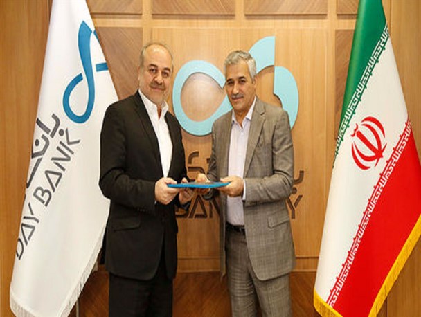 مدیران بازنشسته ای که باز هم پست گرفتند / دهن کجی بانک ها به قانون منع بکارگیری بازنشستگان + عکس